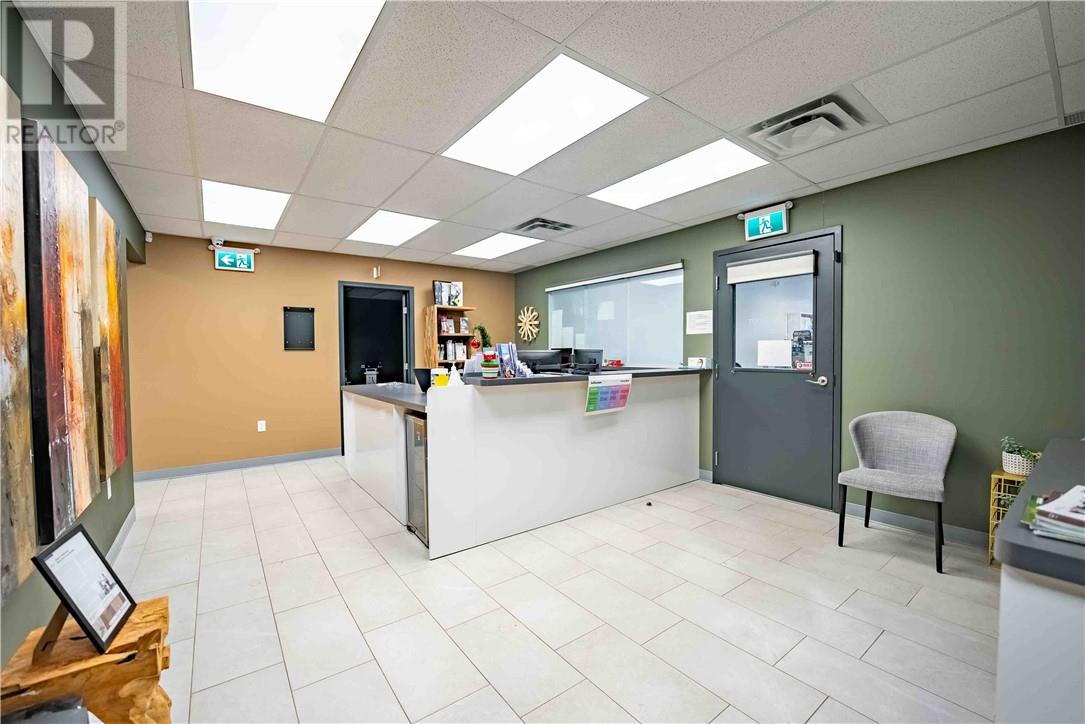 1536 Lasalle Boulevard Unit# B Property Photo 2