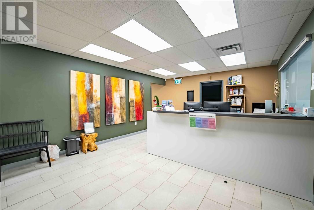 1536 Lasalle Boulevard Unit# B Property Photo 3