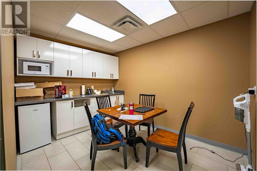 1536 Lasalle Boulevard Unit# B Property Photo 10