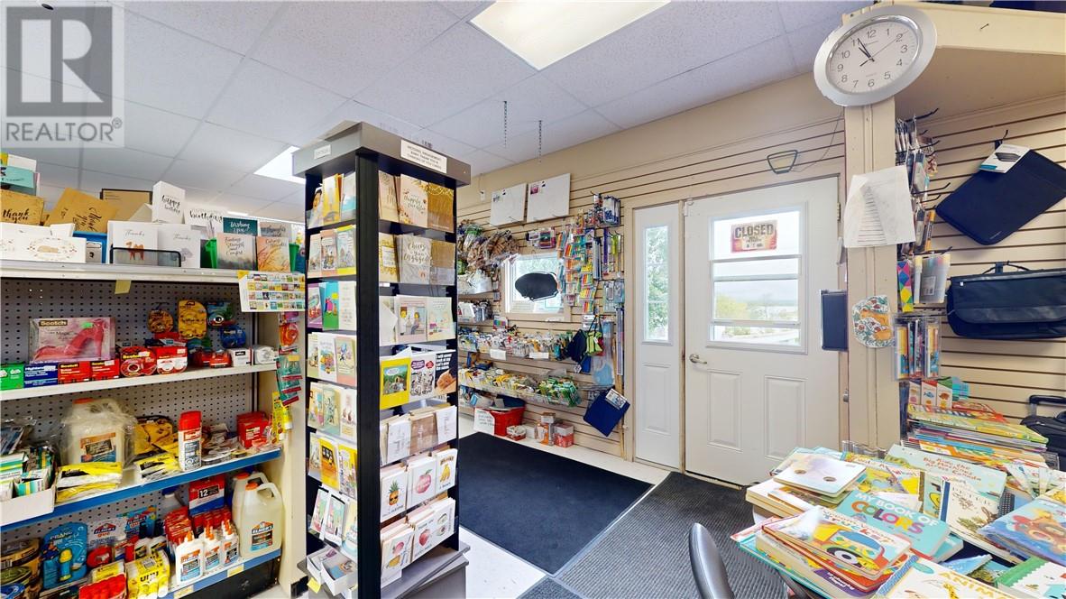 17 Campbell Street E Property Photo 7