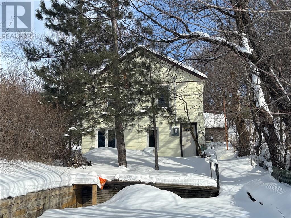 474 Bessie Property Photo 1