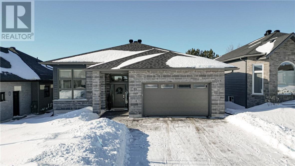 93 Hazelton Property Photo