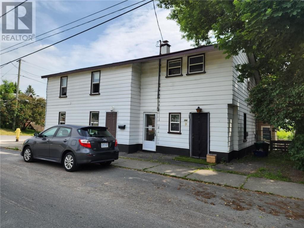 398 Horobin Street Property Photo 2