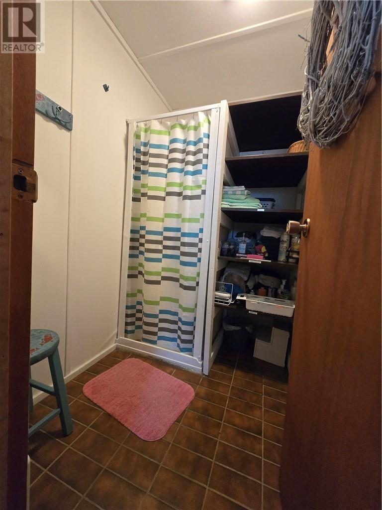295 Riverside Road Property Photo 3