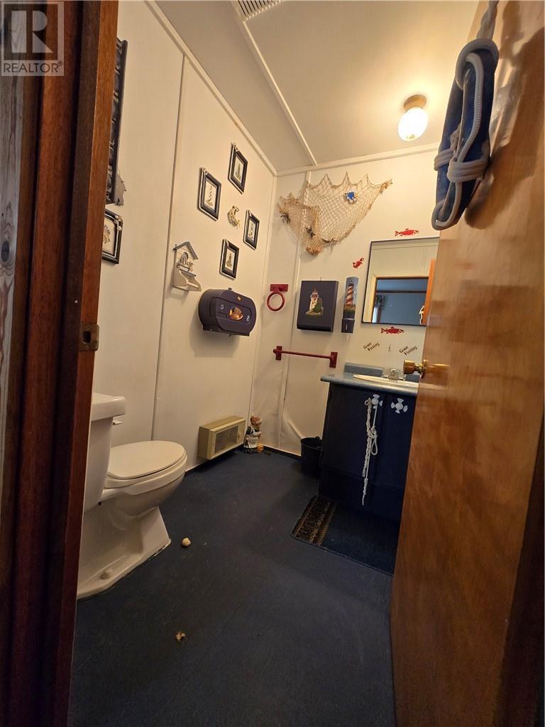 295 Riverside Road Property Photo 4