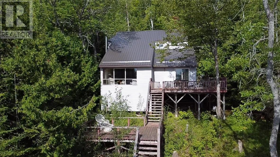 137 Runnalls Crescent Property Photo 1