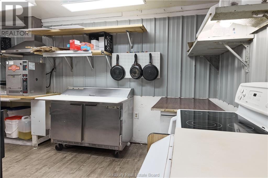 9 Main Property Photo 7