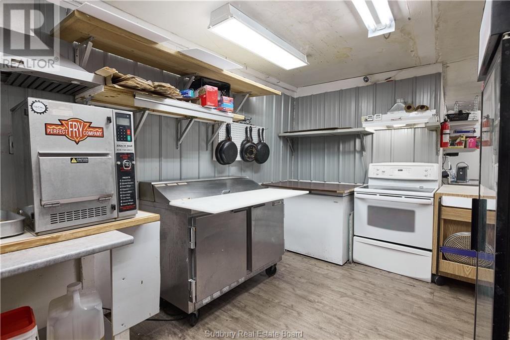 9 Main Property Photo 8