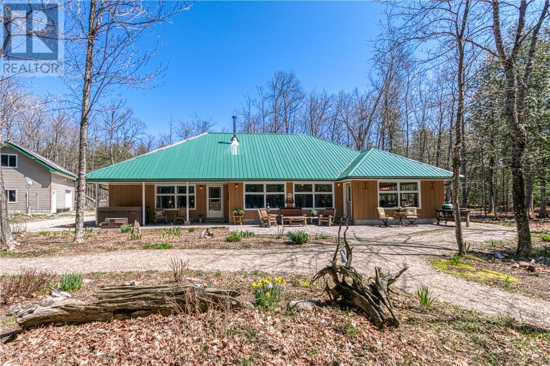60 Laura Lane Property Photo 1