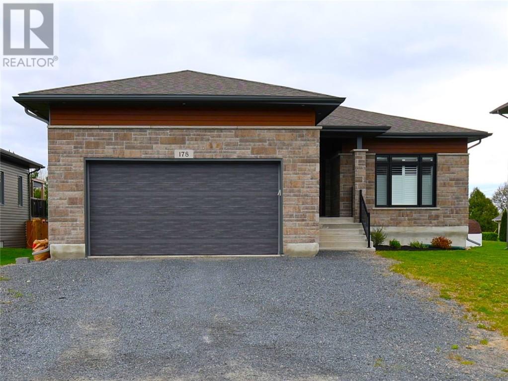 178 Hollybrook Crescent