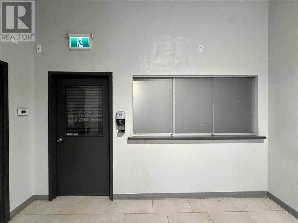 1536 Lasalle Boulevard Unit# B-4 Property Photo 7