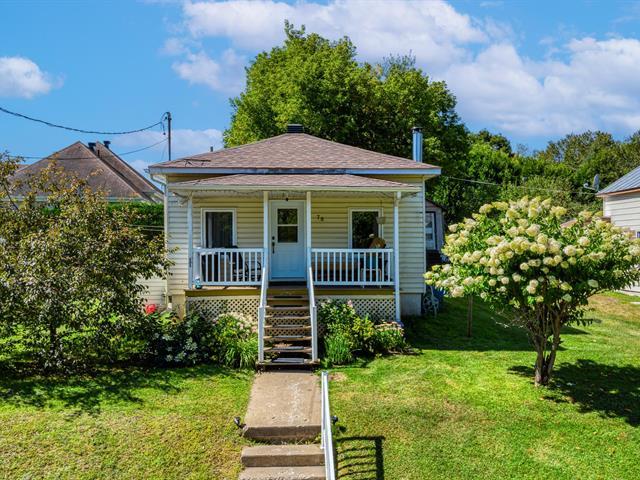 76 Rue McLaren Property Photo 1