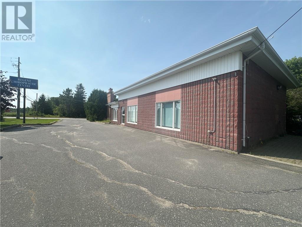 2381 Mallards Landing Drive Property Photo 1