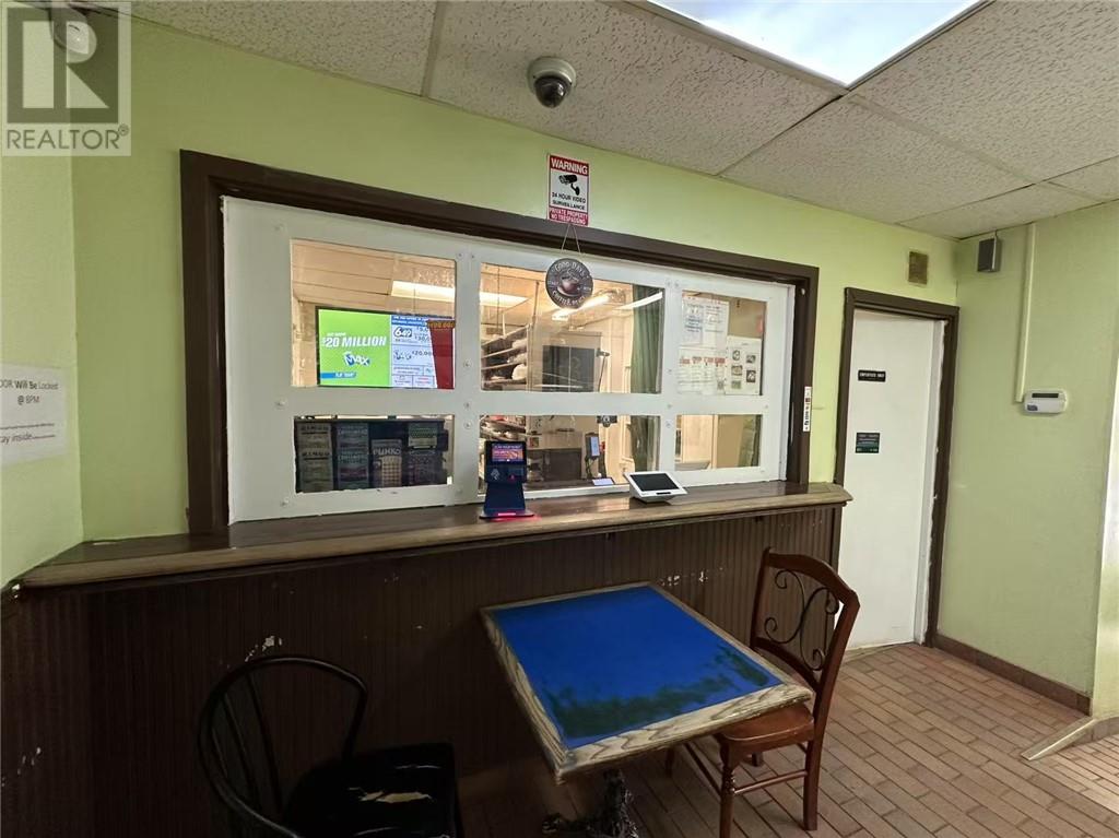 319 W Montague Avenue Property Photo 16