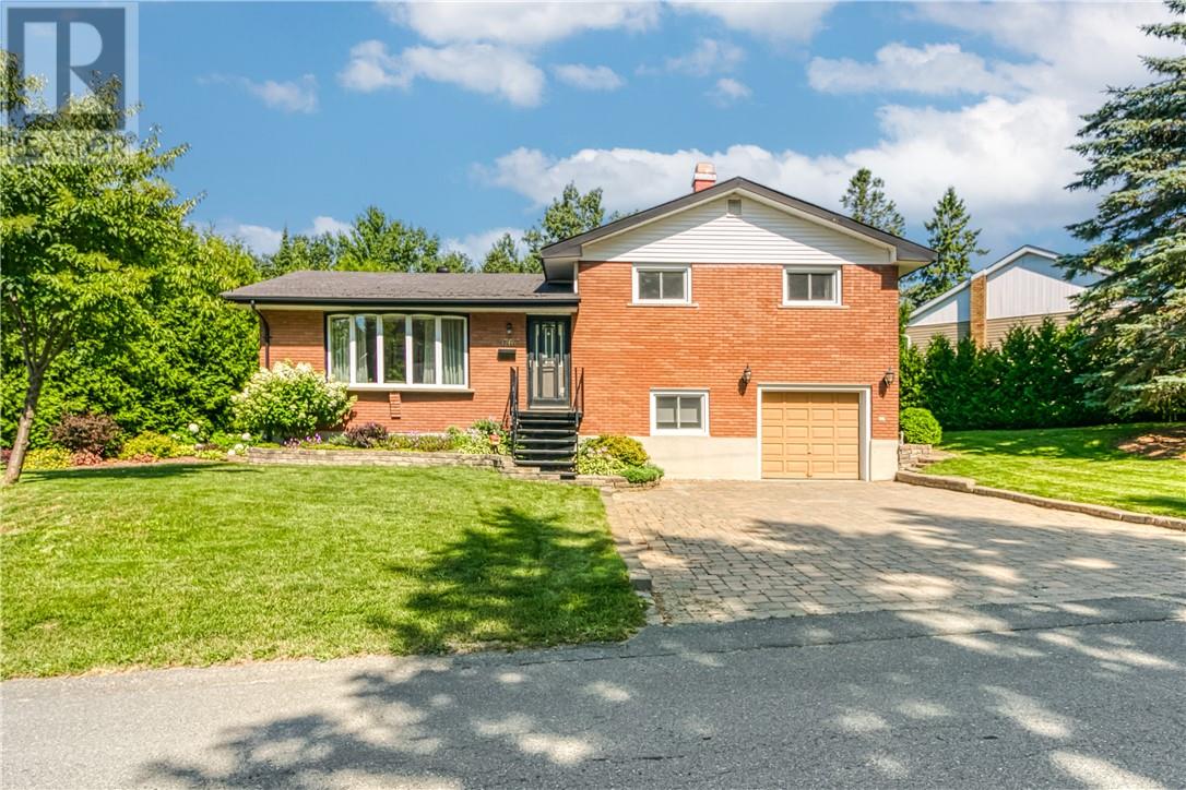 1767 Latimer Crescent Property Photo 1