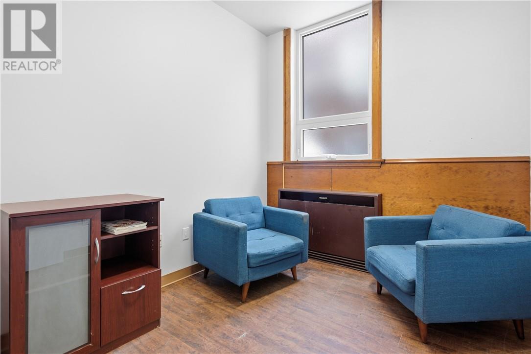 95 Pine Street Property Photo 4