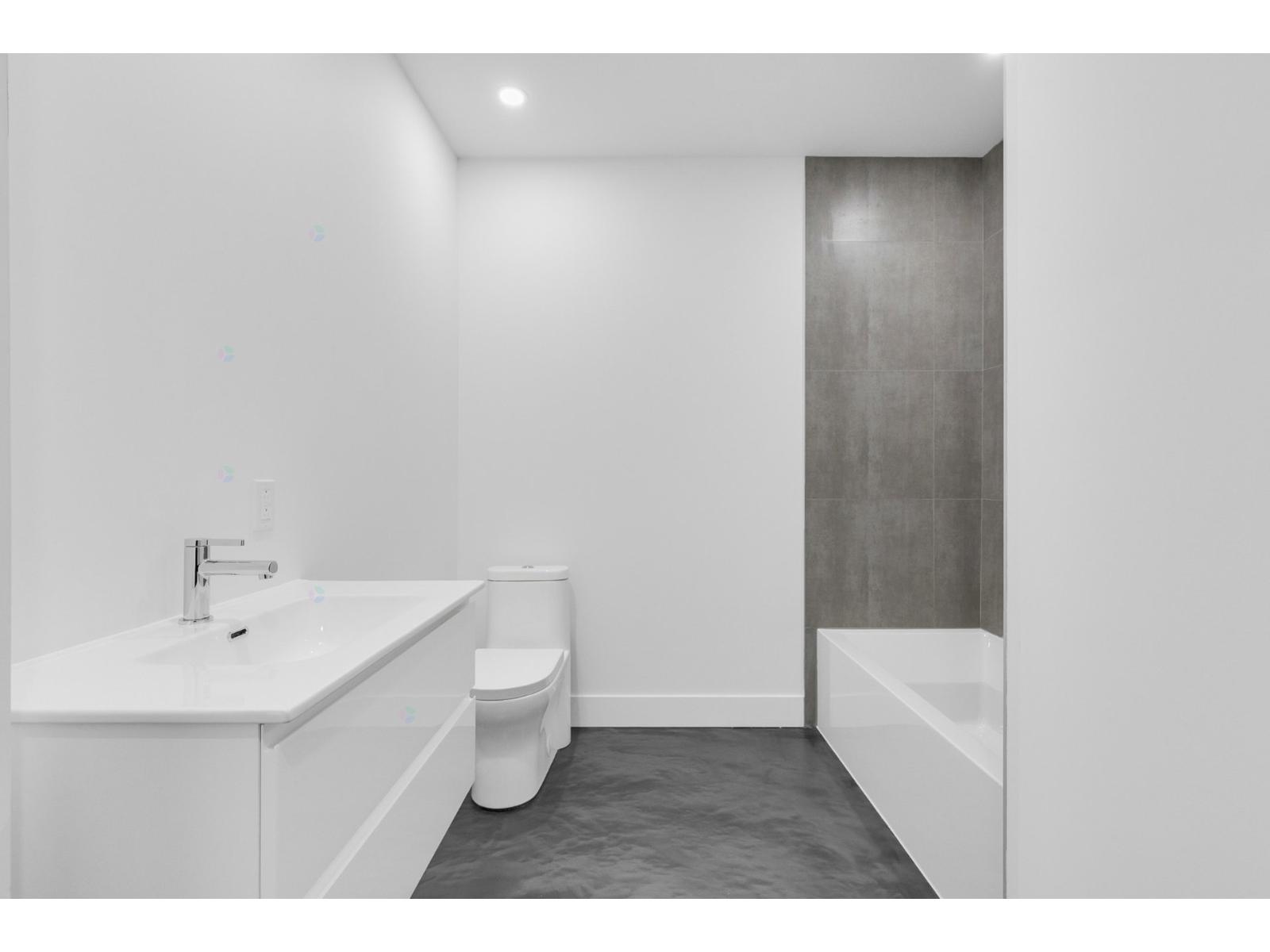 4750 Boul. Gouin E., #305 Property Photo 18