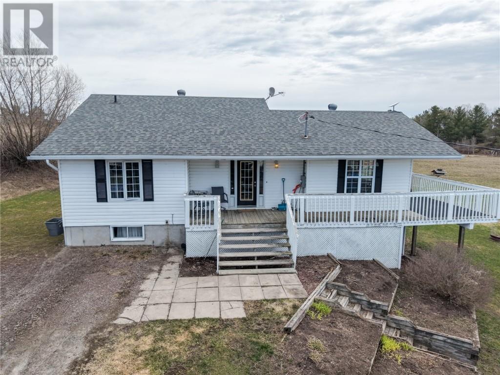 721 Piquette Road Property Photo 3