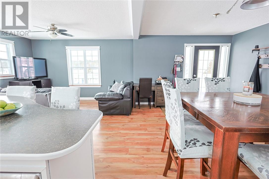 721 Piquette Road Property Photo 8