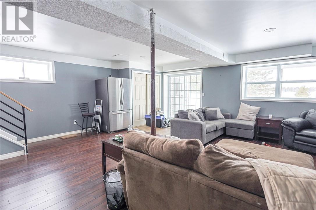 721 Piquette Road Property Photo 27