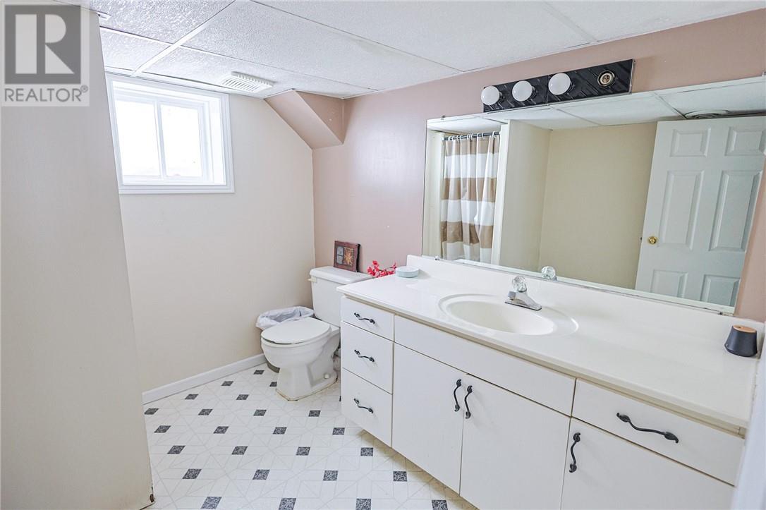 721 Piquette Road Property Photo 34