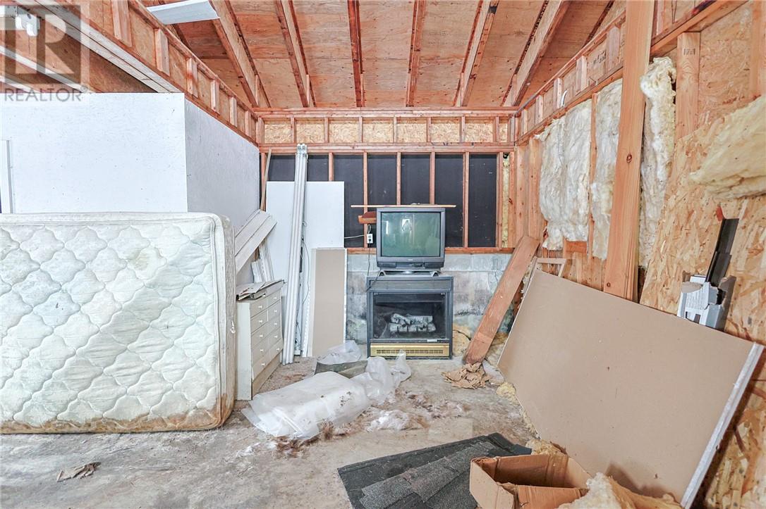 721 Piquette Road Property Photo 36