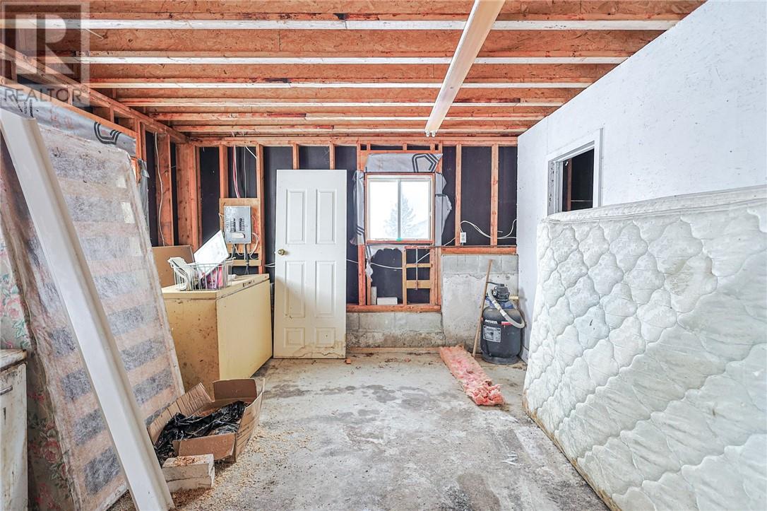 721 Piquette Road Property Photo 37