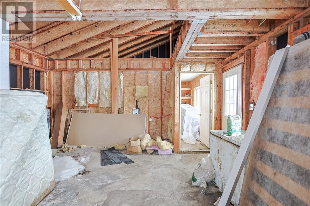721 Piquette Road Property Photo 38