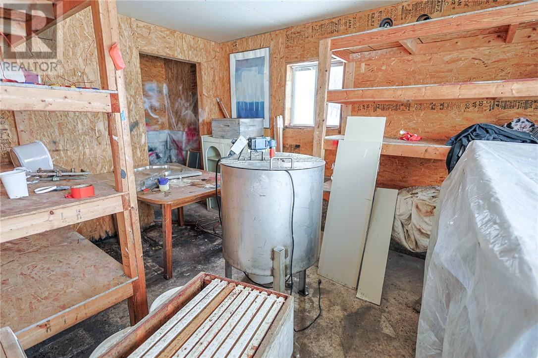 721 Piquette Road Property Photo 40