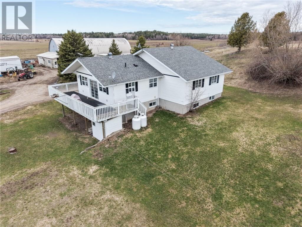 721 Piquette Road Property Photo 44