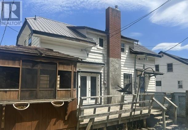 1021 Crescent Street Unit# A & B Property Photo 4