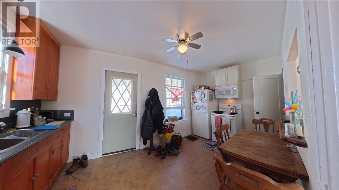 1021 Crescent Street Unit# A & B Property Photo 11