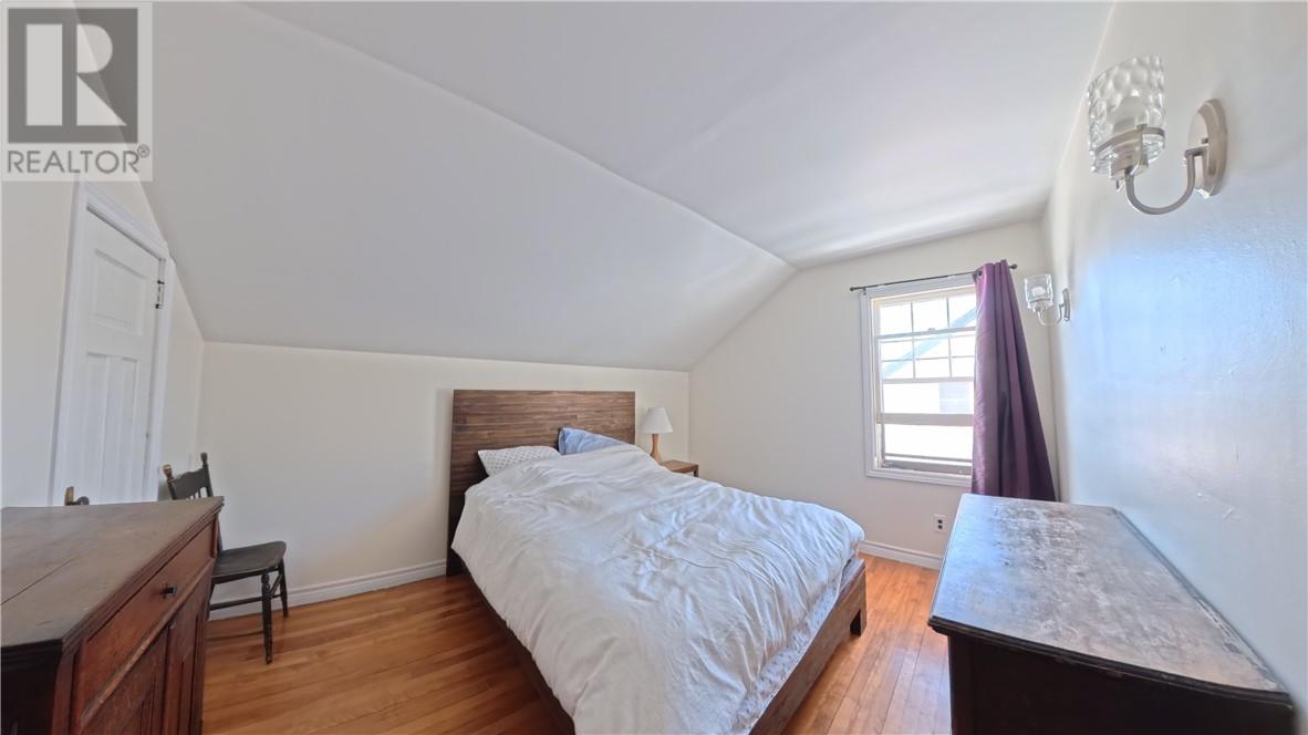 1021 Crescent Street Unit# A & B Property Photo 16