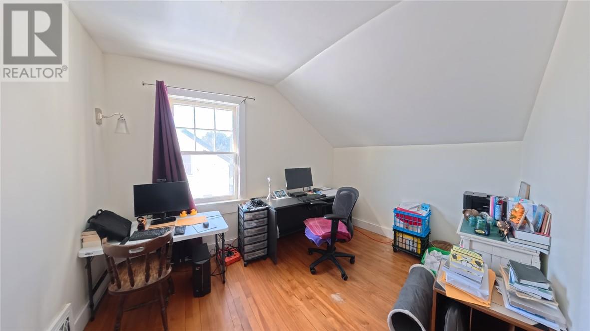 1021 Crescent Street Unit# A & B Property Photo 18
