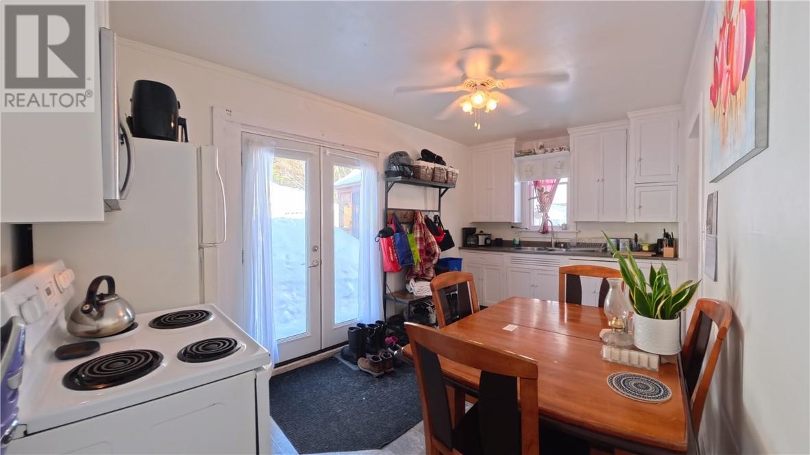 1021 Crescent Street Unit# A & B Property Photo 23