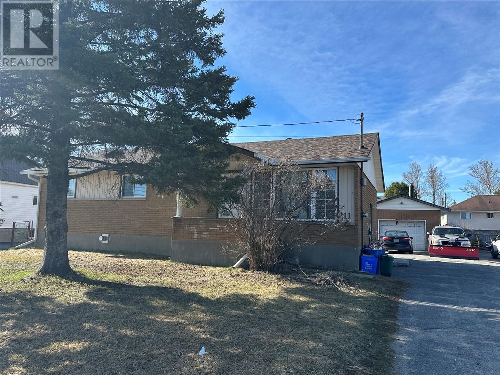211 Cote Boulevard SW