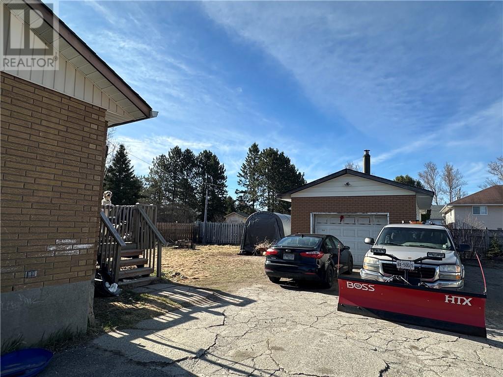 211 Cote Boulevard Sw Property Photo 5