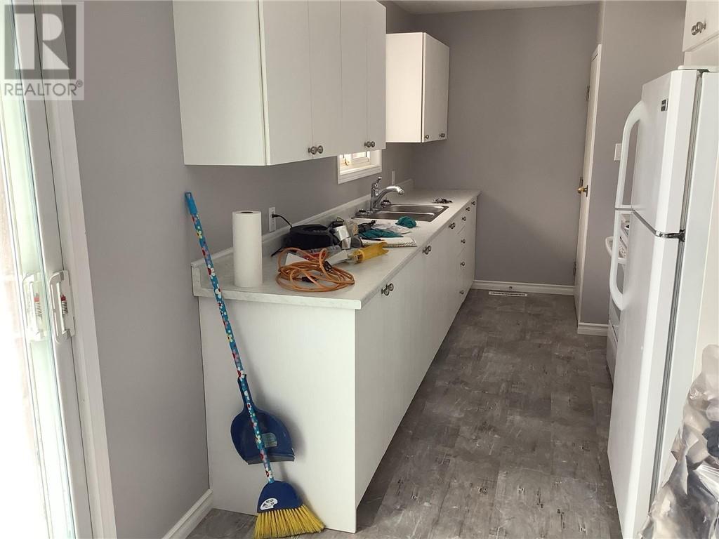 211 Cote Boulevard Sw Property Photo 8
