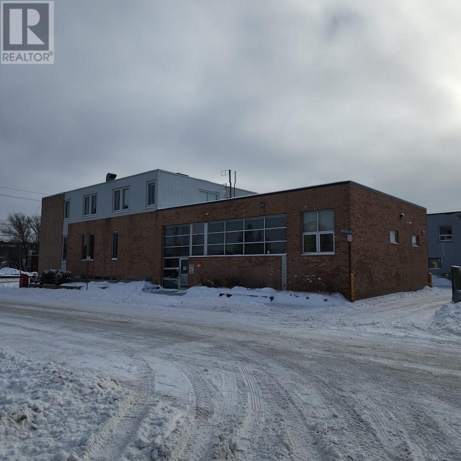 531 Notre Dame Avenue Property Photo 35