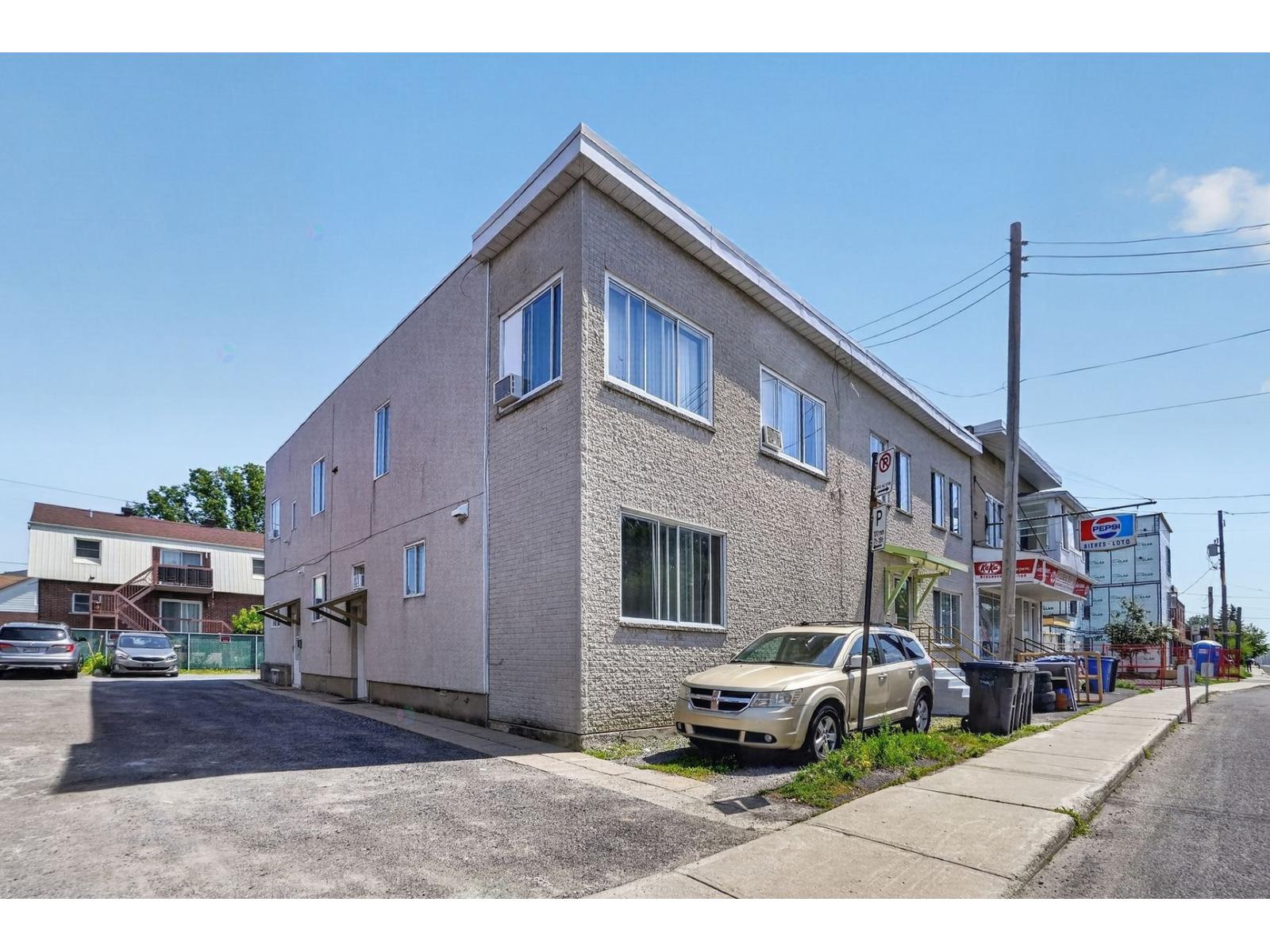 853-859 Rue Ste-hélène Property Photo 3