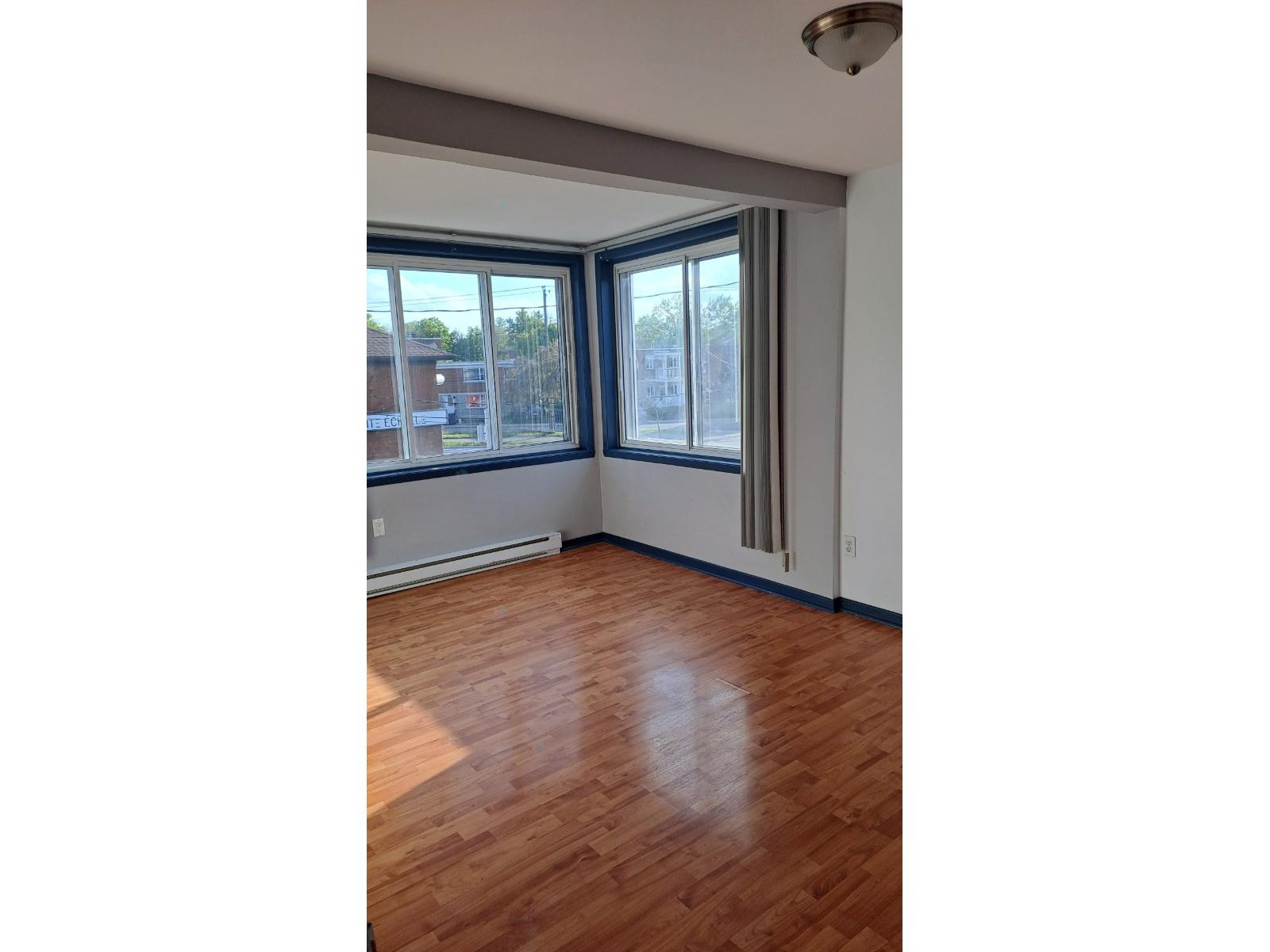 853-859 Rue Ste-hélène Property Photo 16