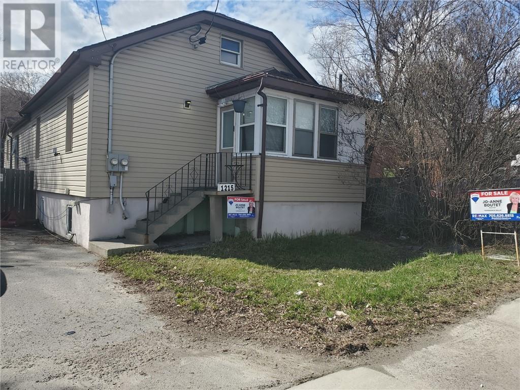 1215 Notre Dame Avenue Property Photo 2