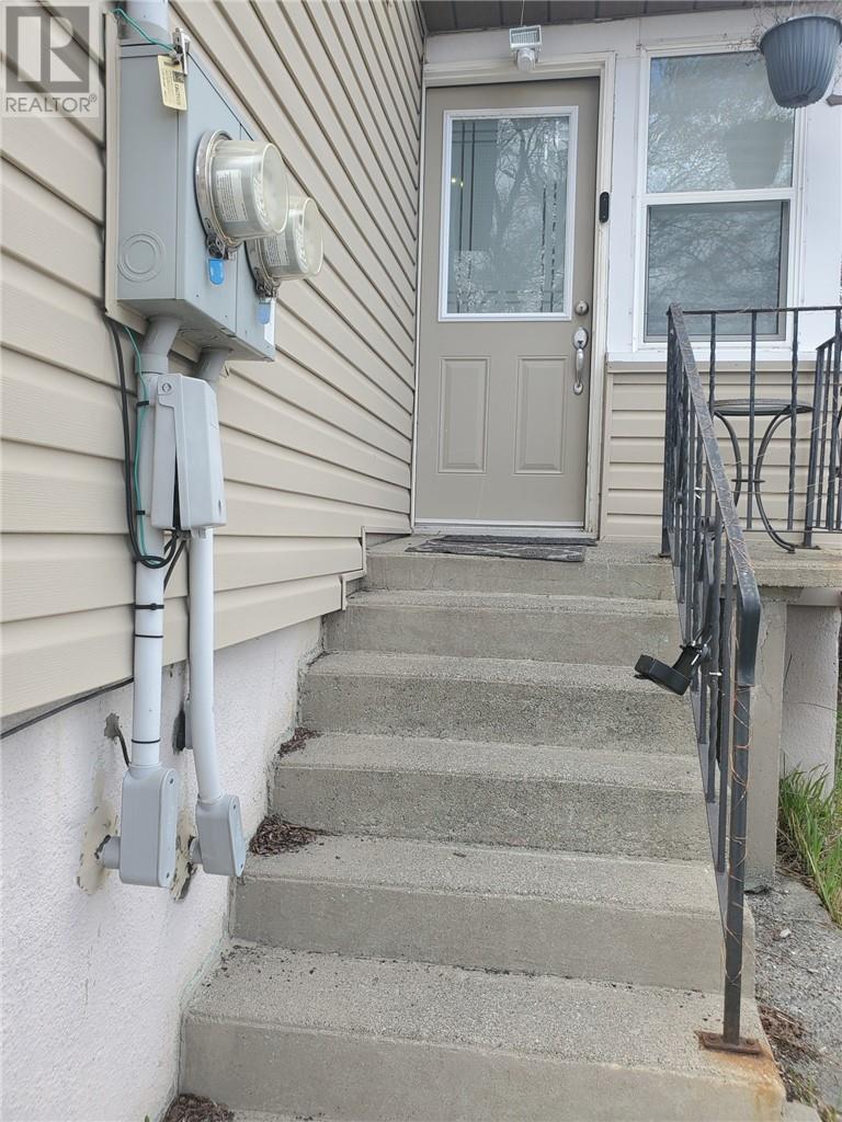 1215 Notre Dame Avenue Property Photo 4