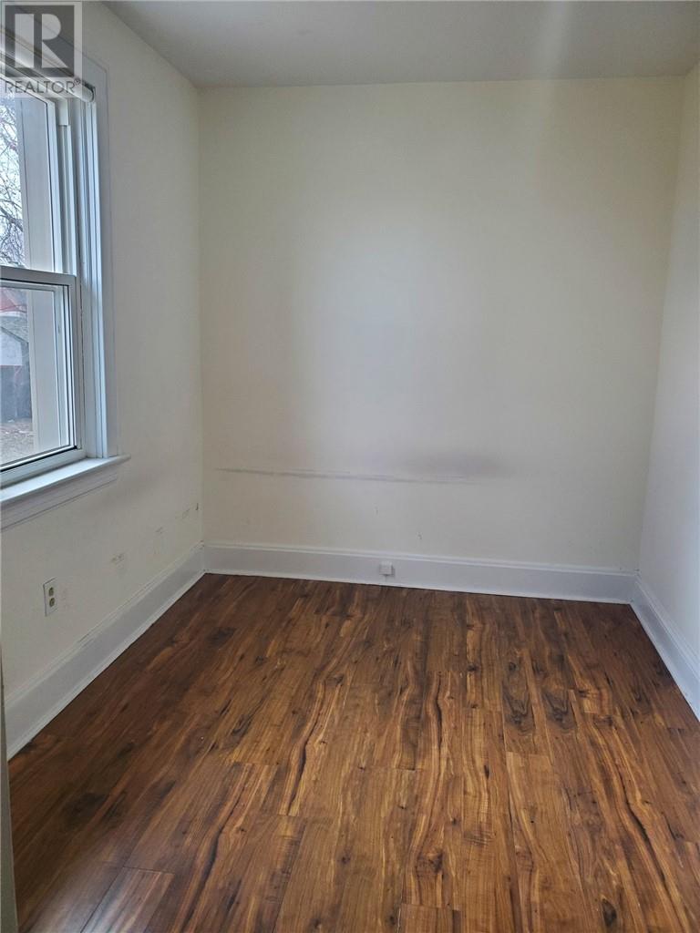 1215 Notre Dame Avenue Property Photo 8