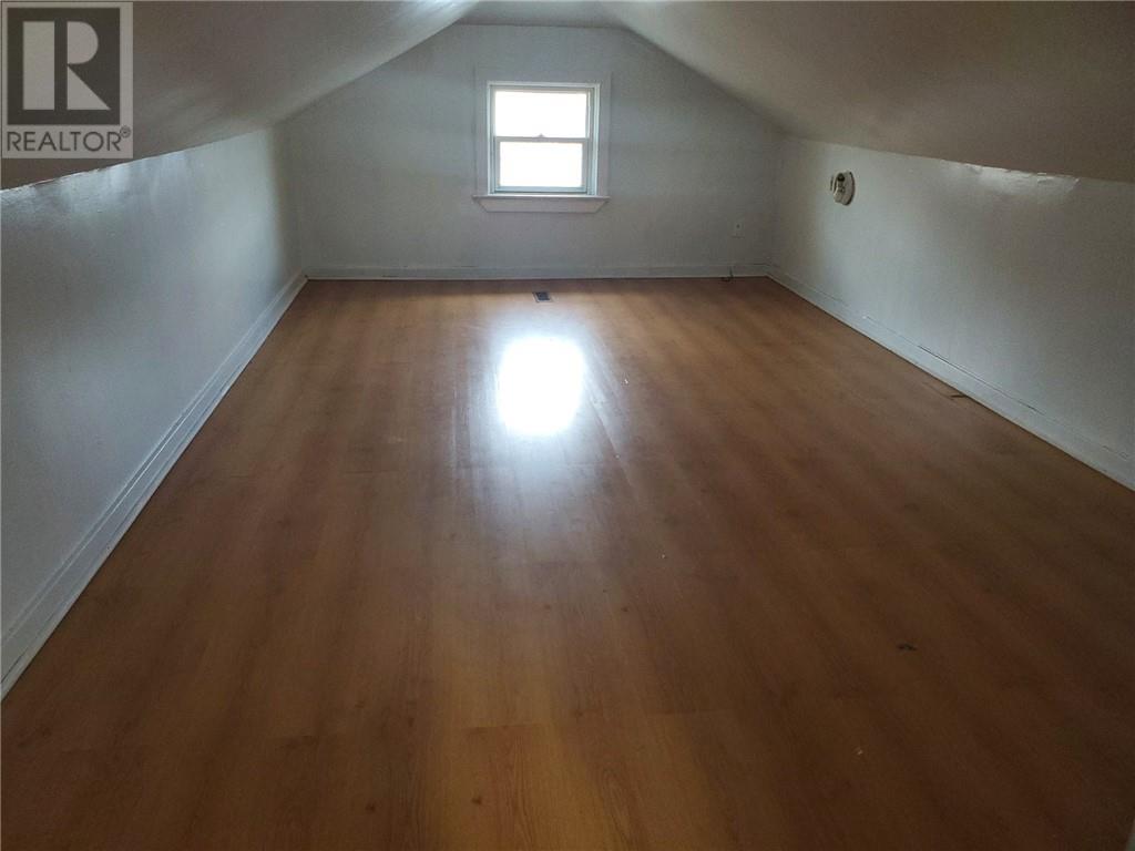 1215 Notre Dame Avenue Property Photo 13