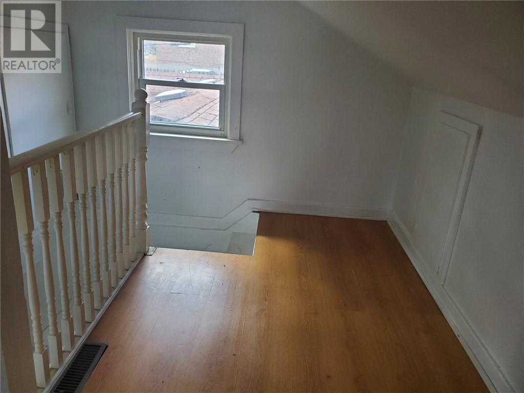 1215 Notre Dame Avenue Property Photo 15