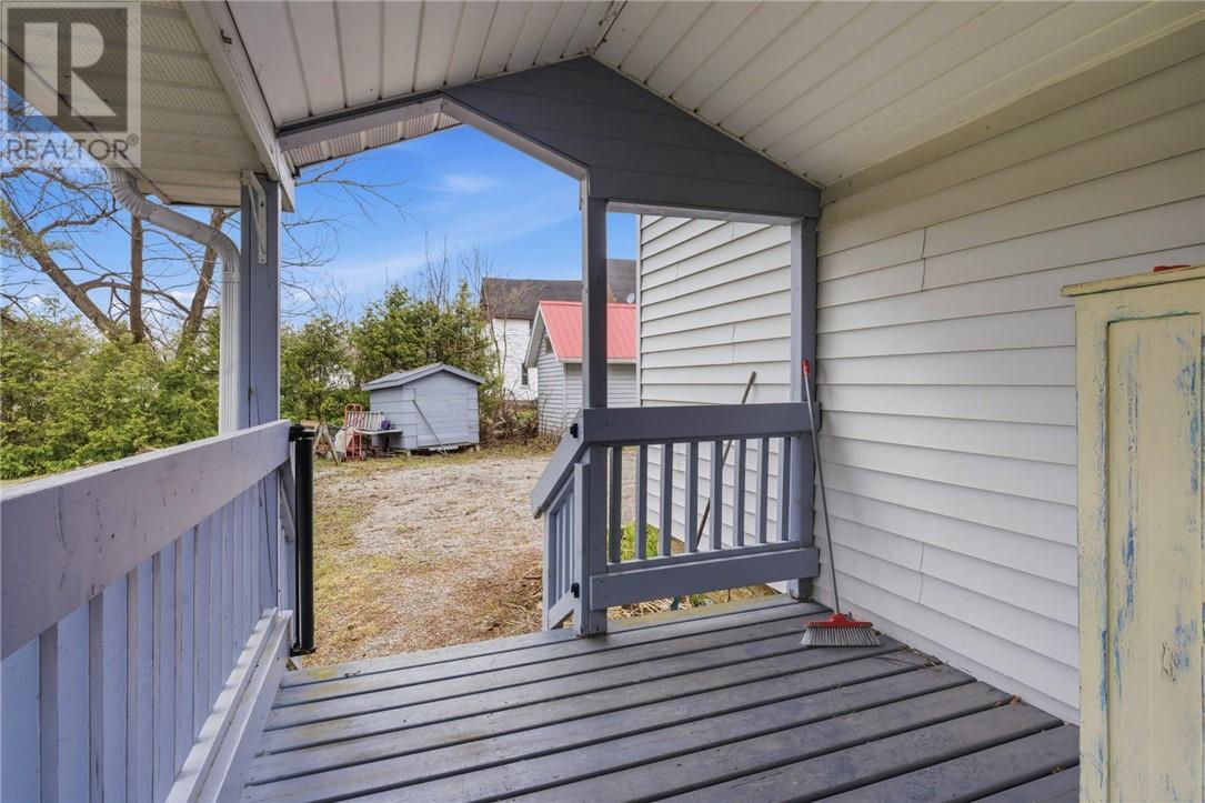 75 Wellington Street Property Photo 50
