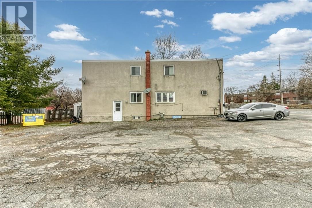 1471-1477 Paris Street Property Photo 6