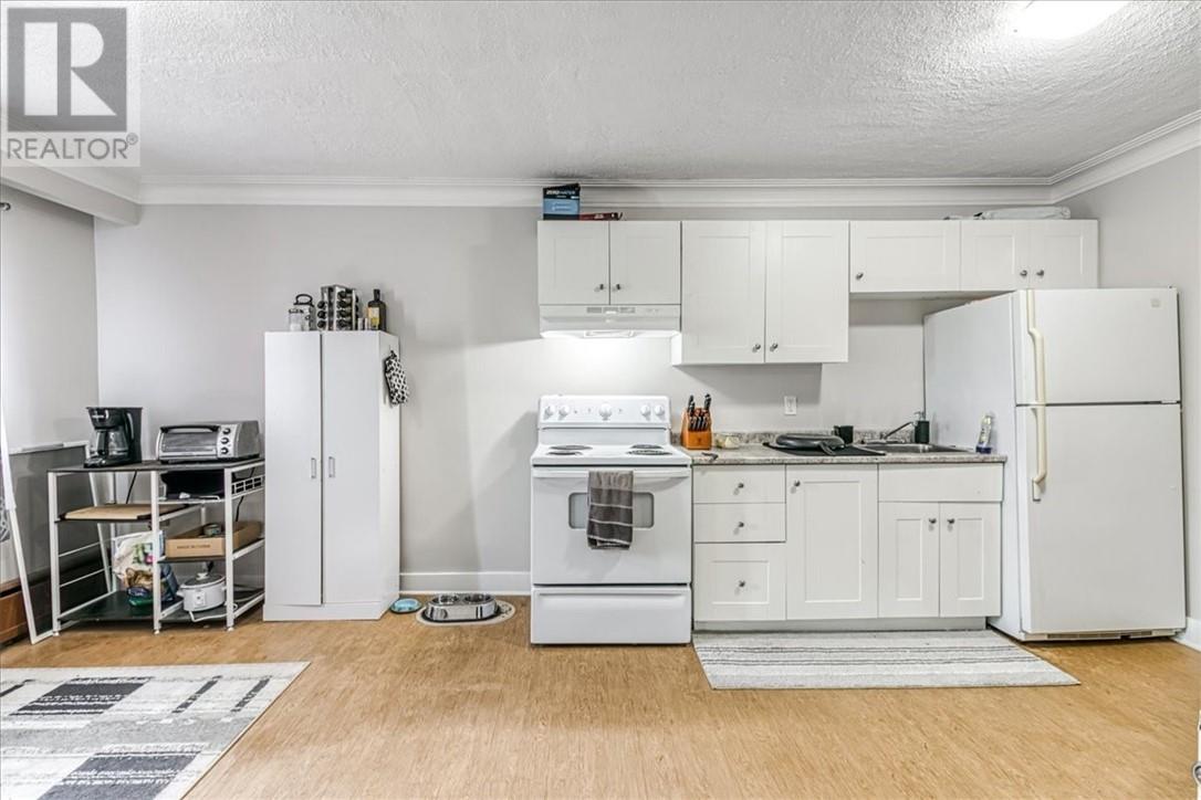 1471-1477 Paris Street Property Photo 25