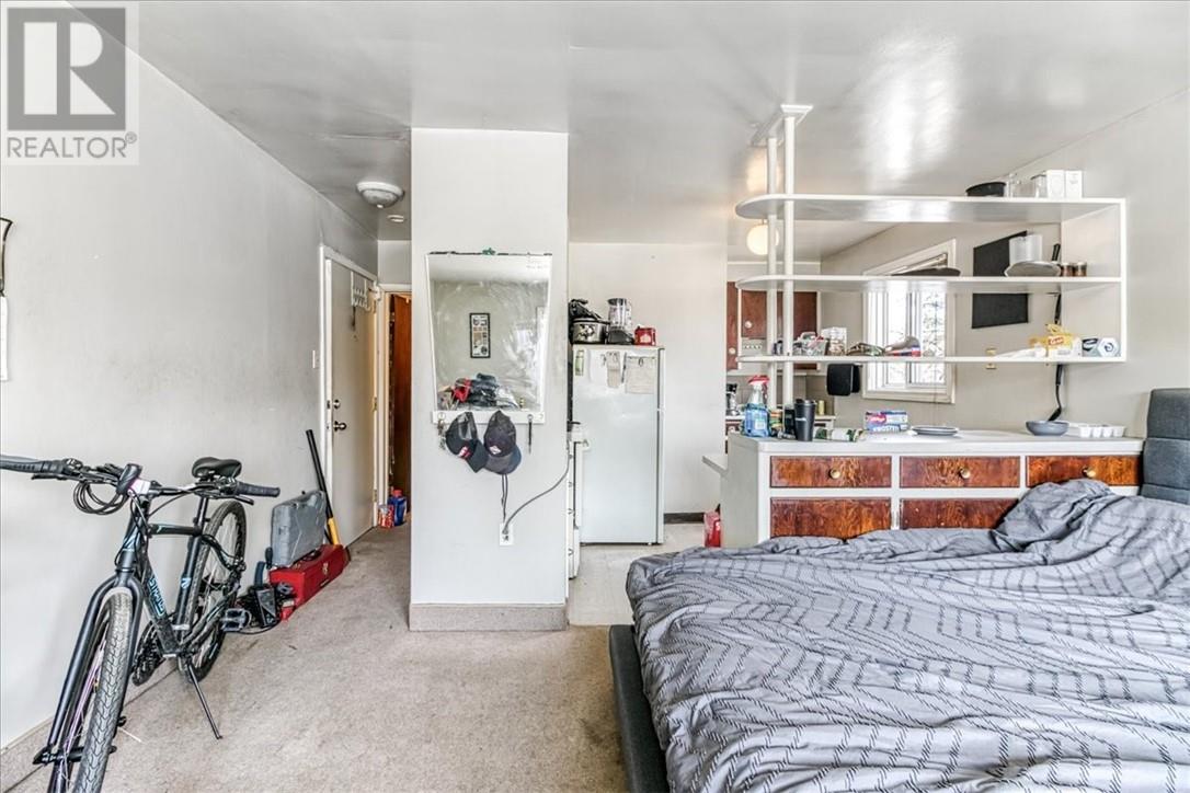 1471-1477 Paris Street Property Photo 31